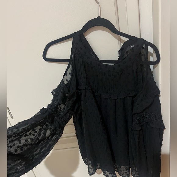 Miss Me Tops - Miss me • small • cold shoulder top Elegant Black Women's Top